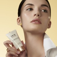 Vorschau: DIOR SOLAR LA CRÈME PROTECTRICE VISAGE Vorschau: DIOR SOLAR LA CRÈME PROTECTRICE VISAGE